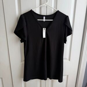 DB Moon black ribbed v neck blouse size large